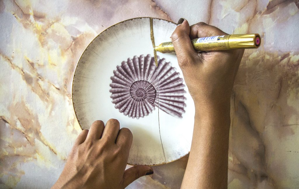 Peinture dorée – Kintsugi