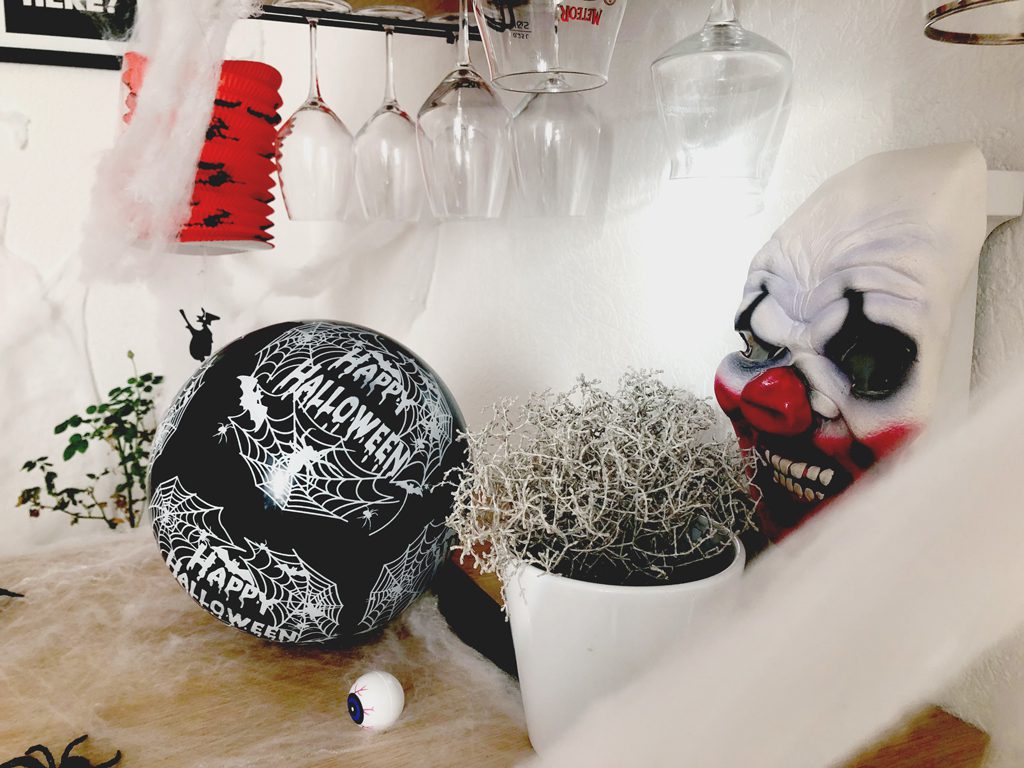 Masque de clown et ballons halloween