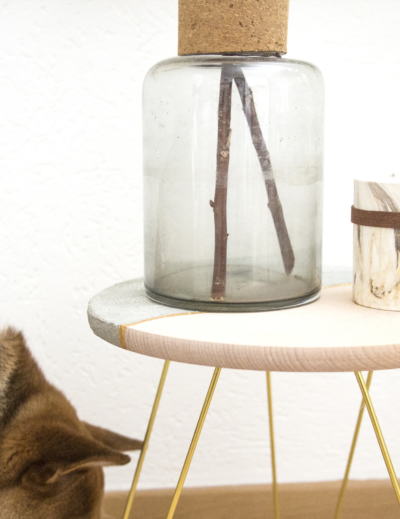 Table basse en bois et ciment inspiration Kintsugi