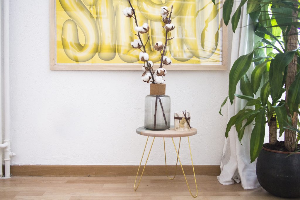 Table basse en ciment et bois imitation Kinstugi