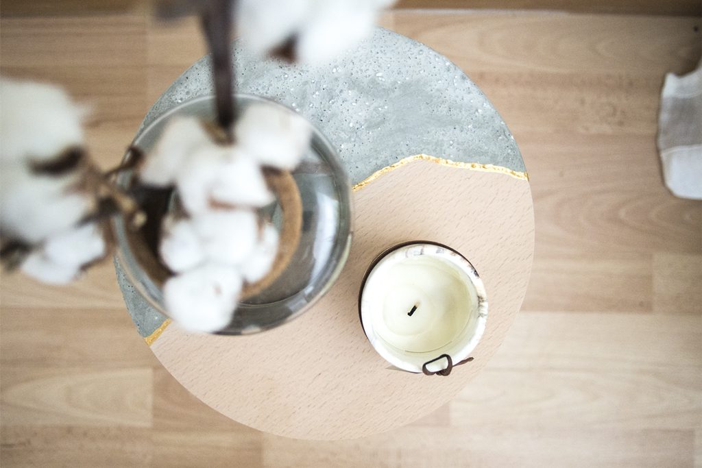 Plateau en bois et ciment